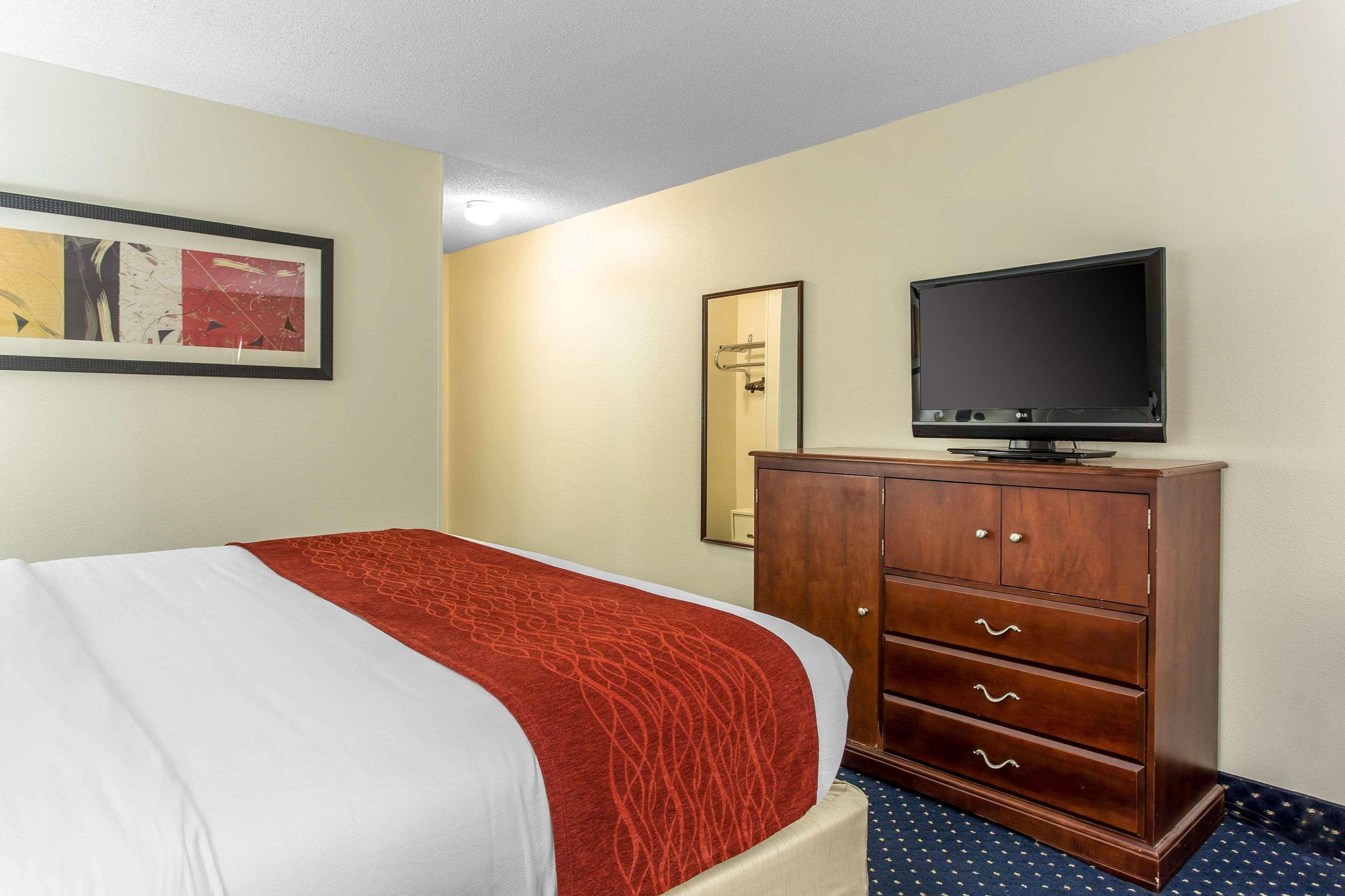 Comfort Inn Лоринбърг Екстериор снимка