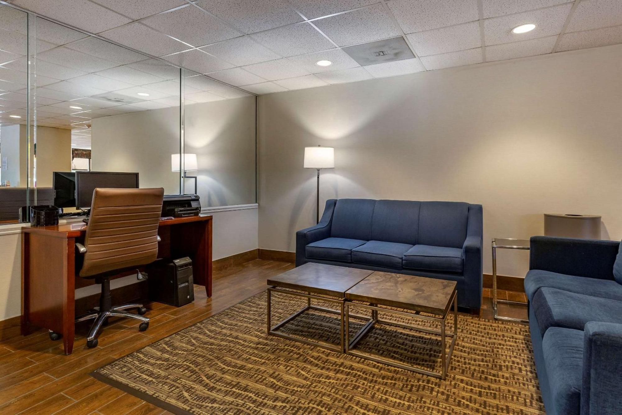 Comfort Inn Лоринбърг Екстериор снимка